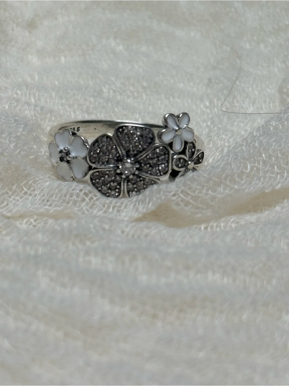 925 Sterling Silver Floral Cluster Ring with White Enamel Flowers, Size 7